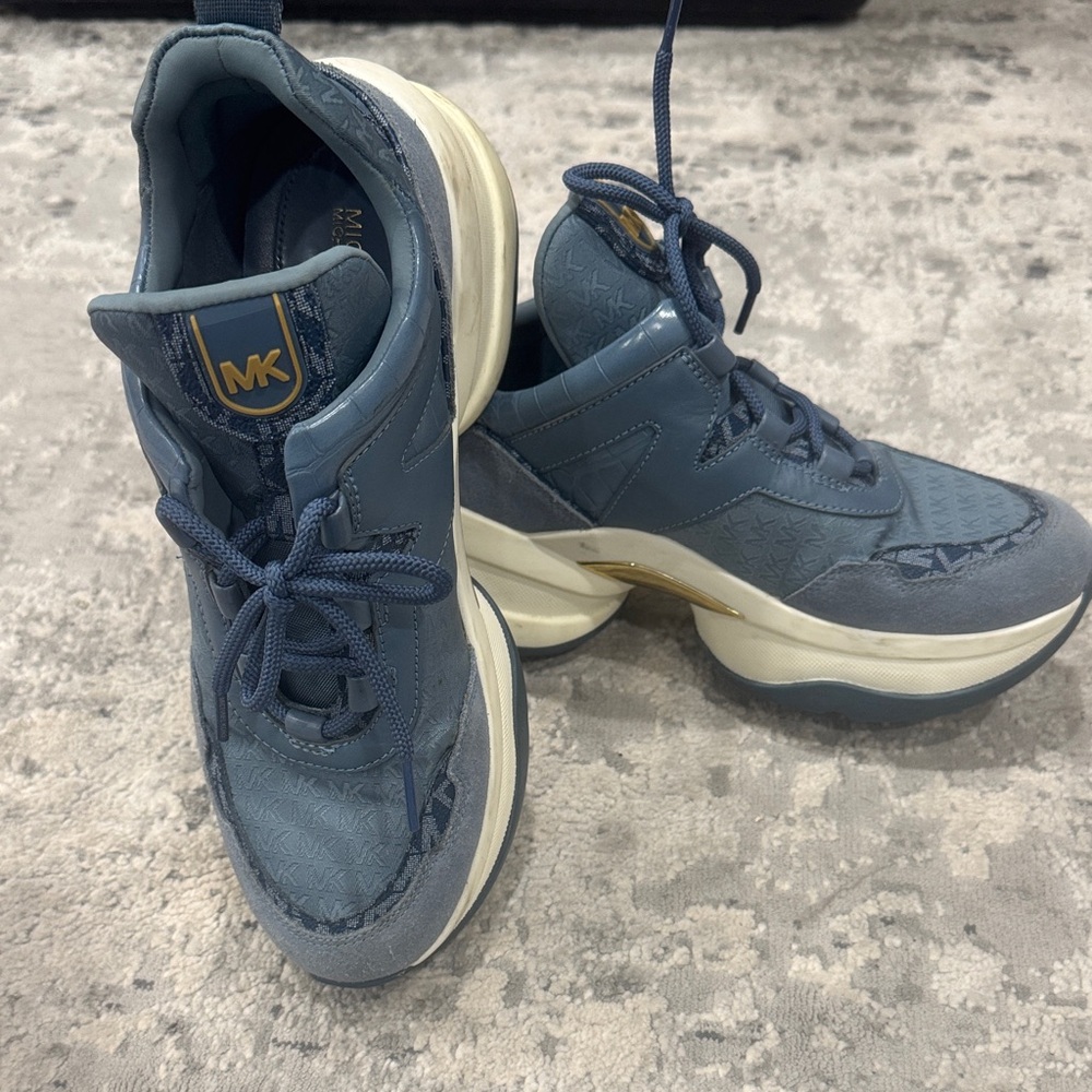 Michael Kors Navy and white  Sneakers platforms size 9 women